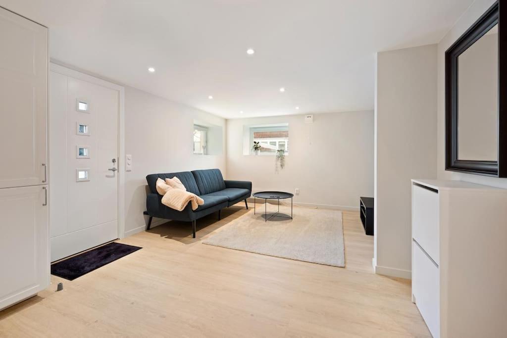 Practical Basement Apt With All Home Comforts Close To City Centre Stavanger Exterior photo